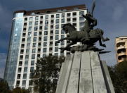 Satılır 3 otaqlı 107 m2 köhnə tikili Gənclik m.