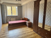 İcarəyə verilir 3 otaqlı 70 m2 köhnə tikili İnşaatçılar m.