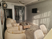 İcarəyə verilir 2 otaqlı 80 m2 yeni tikili Şah İsmayıl Xətai m.