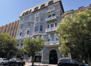 İcarəyə verilir 4 otaqlı 220 m2 köhnə tikili Səbail r.