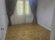 İcarəyə verilir 2 otaqlı 60 m2 köhnə tikili Gənclik m.
