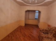 Satılır 2 otaqlı 60 m2 köhnə tikili Ayna Sultanova heykəli