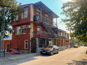 İcarəyə verilir 2 otaqlı 90 m2 həyət evi Şəki