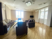 İcarəyə verilir 2 otaqlı 90 m2 yeni tikili Nizami m.