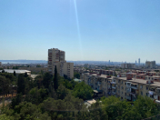 Satılır 3 otaqlı 82 m2 köhnə tikili Xalqlar Dostluğu m.