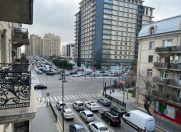 Satılır 1 otaqlı 32 m2 köhnə tikili Şah İsmayıl Xətai m.