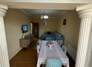 Satılır 3 otaqlı 70 m2 köhnə tikili Həzi Aslanov m.