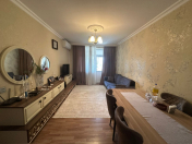 Satılır 3 otaqlı 90 m2 köhnə tikili Gənclik m.