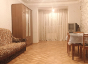 İcarəyə verilir 3 otaqlı 70 m2 köhnə tikili İnşaatçılar m.