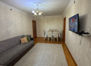 Satılır 3 otaqlı 60 m2 köhnə tikili Xalqlar Dostluğu m.