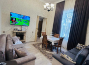 Satılır 2 otaqlı 60 m2 köhnə tikili Sahil m.