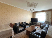 Satılır 3 otaqlı 80 m2 köhnə tikili Xalqlar Dostluğu m.