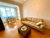 İcarəyə verilir 2 otaqlı 65 m2 köhnə tikili Gənclik m.