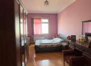 Satılır 4 otaqlı 145 m2 yeni tikili İnşaatçılar m.
