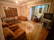 Satılır 1 otaqlı 45 m2 köhnə tikili 9 mkr