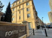 İcarəyə verilir 4 otaqlı 161 m2 yeni tikili Ağ şəhər