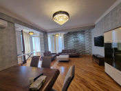 İcarəyə verilir 3 otaqlı 154 m2 yeni tikili Gənclik m.