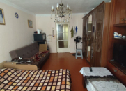 Satılır 3 otaqlı 75 m2 köhnə tikili İnşaatçılar m.