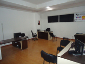 İcarəyə verilir 1 otaqlı 48 m2 ofis Şah İsmayıl Xətai m.