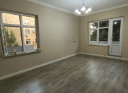 Satılır 1 otaqlı 65 m2 köhnə tikili Xalqlar Dostluğu m.