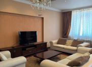 İcarəyə verilir 3 otaqlı 170 m2 yeni tikili 28 May m.