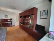 Satılır 2 otaqlı 60 m2 köhnə tikili Gənclik m.