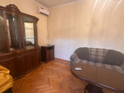 İcarəyə verilir 3 otaqlı 60 m2 köhnə tikili Gənclik m.