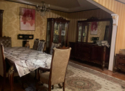 İcarəyə verilir 4 otaqlı 140 m2 köhnə tikili Xalqlar Dostluğu m.