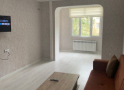 İcarəyə verilir 2 otaqlı 63 m2 köhnə tikili 28 May m.