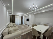 İcarəyə verilir 4 otaqlı 180 m2 yeni tikili 8 Noyabr m.