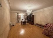 Satılır 2 otaqlı 70 m2 köhnə tikili Gənclik m.