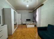 Satılır 2 otaqlı 60 m2 köhnə tikili Bakıxanov