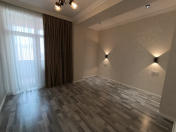 Satılır 2 otaqlı 70 m2 yeni tikili Qara Qarayev m.