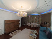 Satılır 4 otaqlı 156 m2 yeni tikili Heydər Əliyev Mərkəzi