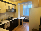 Satılır 3 otaqlı 90 m2 köhnə tikili Binəqədi r.