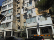 Satılır 2 otaqlı 60 m2 köhnə tikili Hüseyn Cavid parkı