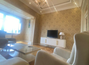 İcarəyə verilir 3 otaqlı 120 m2 köhnə tikili Sahil m.