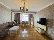 Satılır 4 otaqlı 142 m2 yeni tikili İnşaatçılar m.