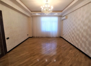 Satılır 2 otaqlı 80 m2 yeni tikili Xalqlar Dostluğu m.