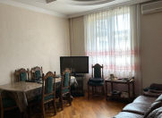 Satılır 3 otaqlı 80 m2 köhnə tikili Tibb Universiteti