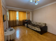 İcarəyə verilir 2 otaqlı 62 m2 köhnə tikili 28 May m.