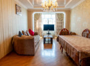 Satılır 4 otaqlı 120.5 m2 köhnə tikili Qara Qarayev m.