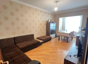 Satılır 3 otaqlı 85 m2 köhnə tikili İnşaatçılar m.