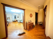 Satılır 3 otaqlı 130 m2 yeni tikili Azadlıq prospekti m.