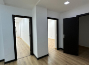 İcarəyə verilir 3 otaqlı 135 m2 ofis 28 May m.