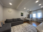 Satılır 3 otaqlı 158 m2 yeni tikili Şah İsmayıl Xətai m.