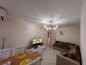 Satılır 3 otaqlı 80 m2 köhnə tikili Xalqlar Dostluğu m.