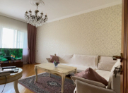 Satılır 2 otaqlı 70 m2 köhnə tikili Əhmədli m.