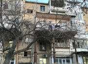 Satılır 2 otaqlı 45 m2 köhnə tikili Gənclik m.