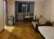 Satılır 2 otaqlı 45 m2 köhnə tikili Gənclik m.